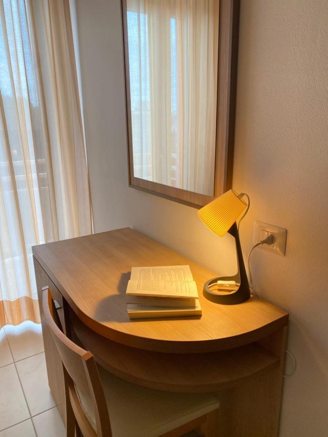 Hotel Ravello Adults Only Rimini Esterno foto