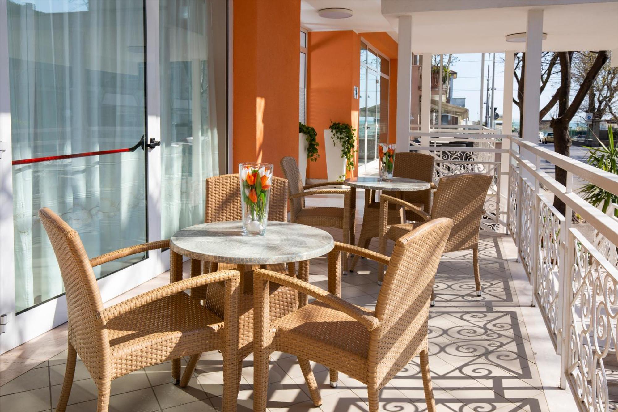 Hotel Ravello Adults Only Rimini Esterno foto
